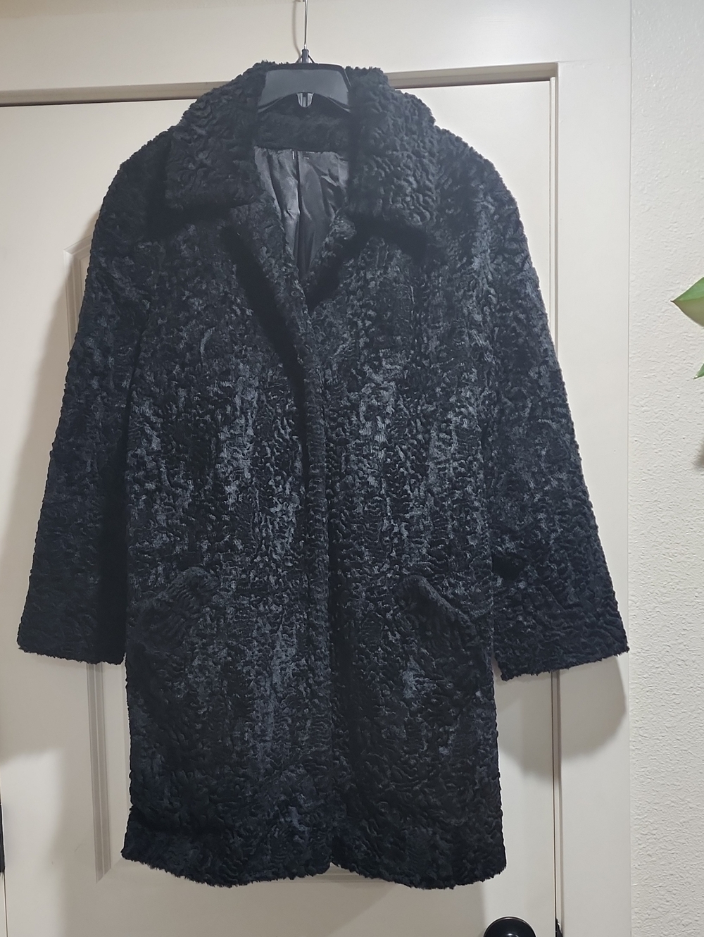 Vintage Union Made Susan Lynn Black Faux Fur Coat Size 18 Retro Long
